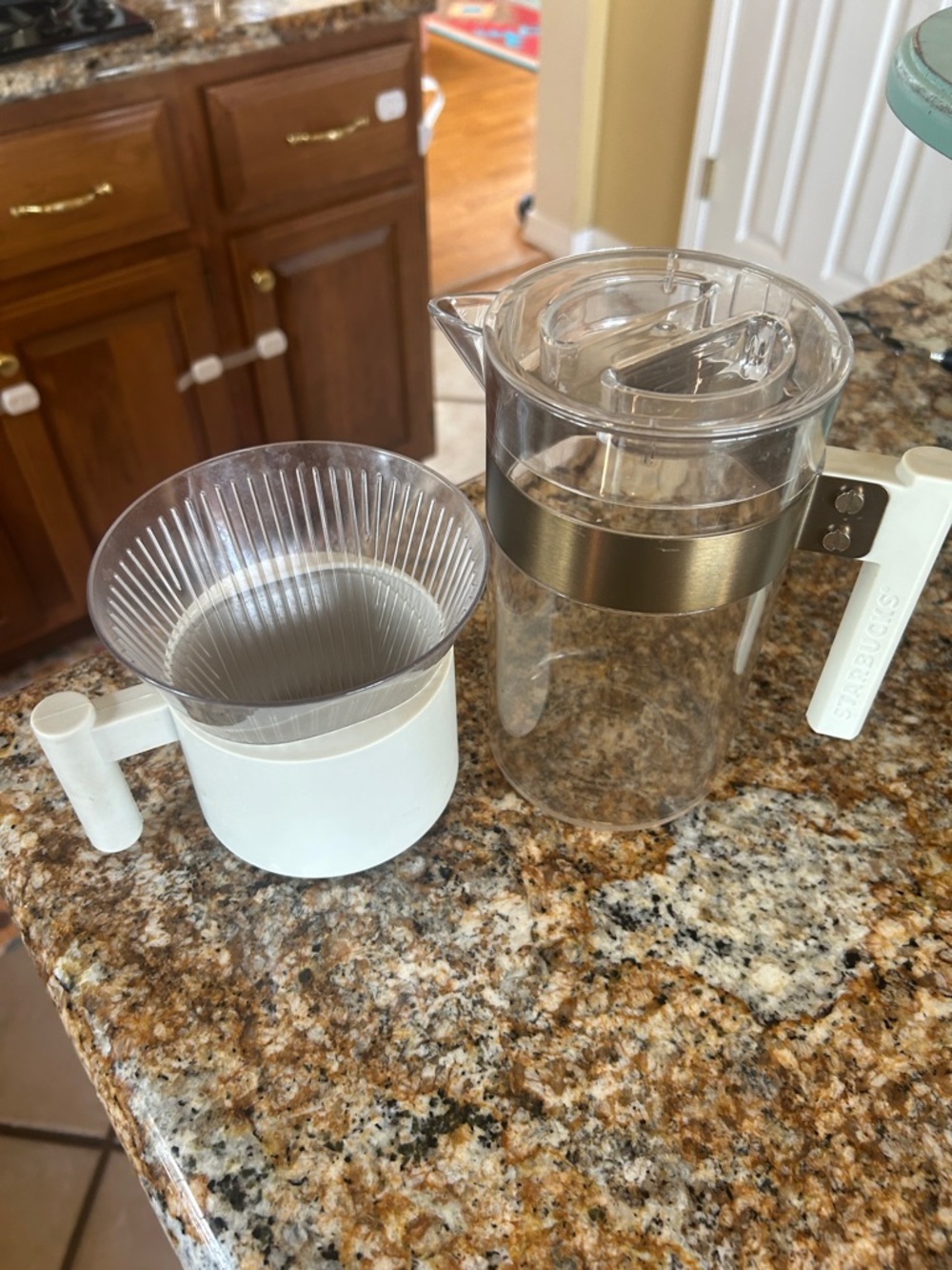 Starbucks Clear and White Cold Brew Coffee Maker with Filter